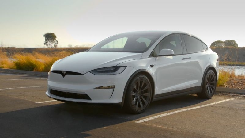 Tesla Model X подешевела на $10 000, Tesla Model S — на $5000