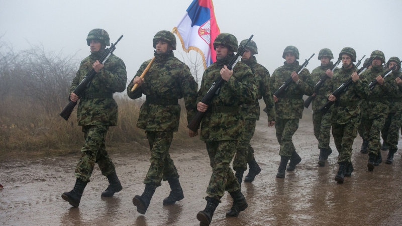 Сербия стала чаще закупать военную технику у Запада, заявил эксперт