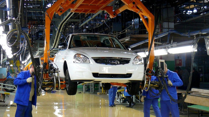"АвтоВАЗ" ушел в трехнедельный корпоративный отпуск