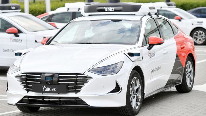 "Роботакси" нельзя назвать полностью беспилотным автомобилем
