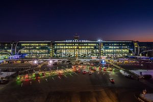 Удобства и сервис на парковке аэропорта Домодедово: комфорт для автовладельцев