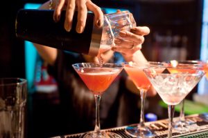 Отдых с вкусными коктейлями в баре "Wild": почему стоит отдохнуть там