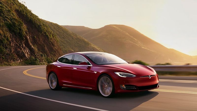 Tesla выпустила самые дешёвые Model S и Model X — с уменьшенным запасом хода и на $10 000 доступнее