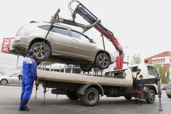 Как обеспечить безопасность при эвакуации автомобиля