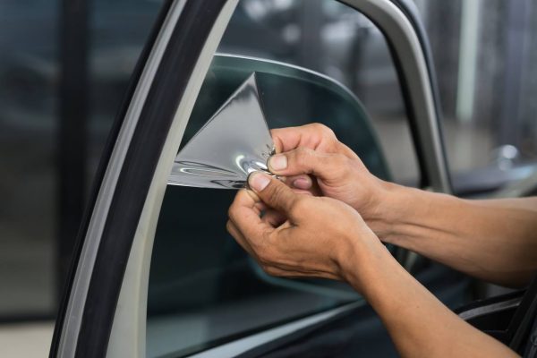 Виды тонировки стекол автомобиля, особенности нанесения тонировки