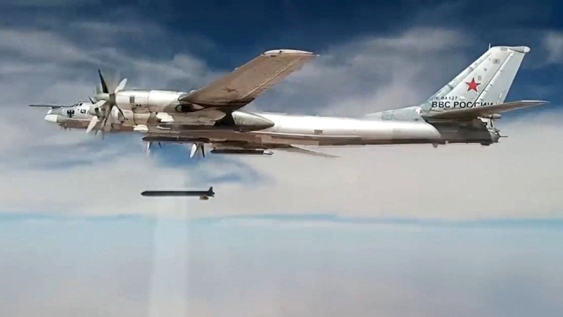 Военный эксперт рассказал об особенностях российских ракет Х-101