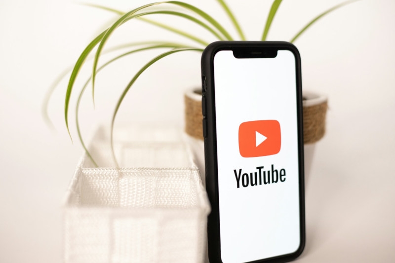 Роскомнадзор пригрозил провайдерам лишением лицензий за ускорение YouTube