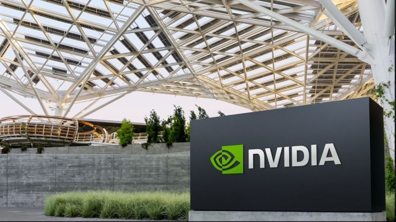 Nvidia почти удвоила выручку благодаря ИИ-буму, но инвесторы всё равно недовольны — рост замедляется