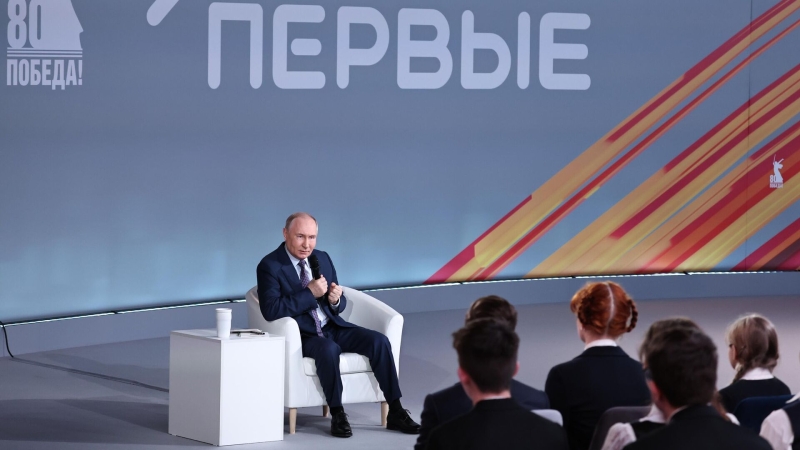 Путин поприветствовал участницу марафона "Знание.Первые" по-испански