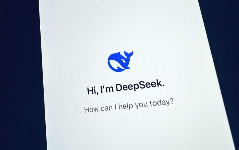 DeepSeek выпустила улучшенную версию ИИ-модели R1 с 685 млрд параметров