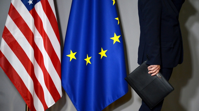 Посол России рассказал о расколе между США и Европой
