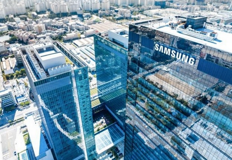 В ответ на пошлины Samsung сделает акцент на дорогие продукты, но Трамп думает, что компания построит в США «огромные заводы»