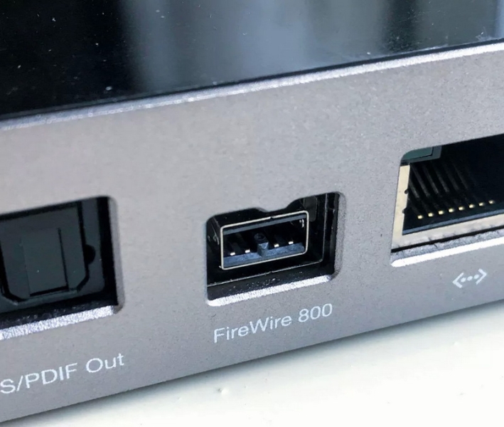Apple похоронила «убийцу USB» — в macOS 26 Tahoe исчезла поддержка интерфейса FireWire