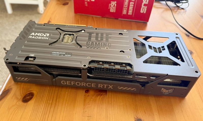 Asus случайно выпустила «гибрид» Radeon и GeForce