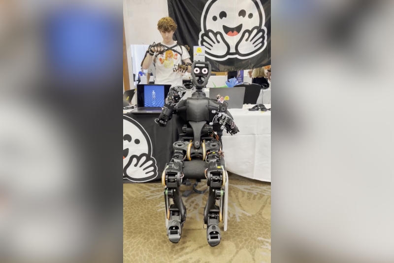 Hugging Face выпустила человекоподобного робота HopeJR всего за $3000