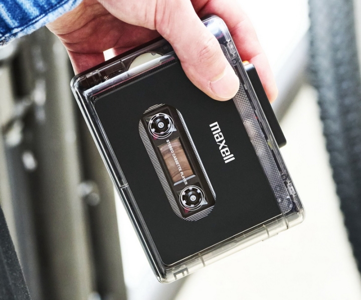 Maxell выпустила кассетный ретро-плеер MXCP-P100 с поддержкой Bluetooth-наушников и USB-C