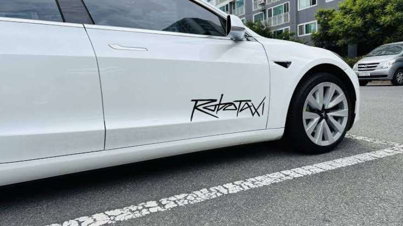 Tesla запустила сервис роботакси в Техасе — пока с большими ограничениями