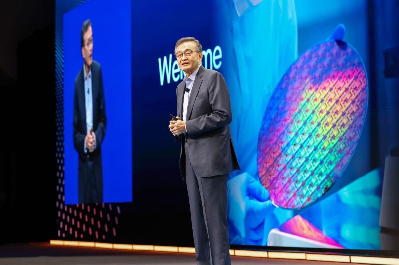 Intel пригрозила бросить освоение передового техпроцесса 14A, если на него не найдётся заказчиков