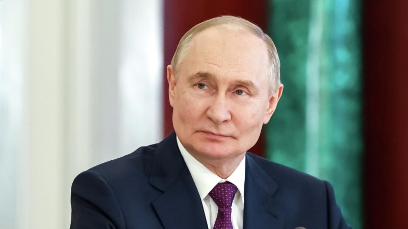 Путин поручил увеличить премии российским спортсменам
