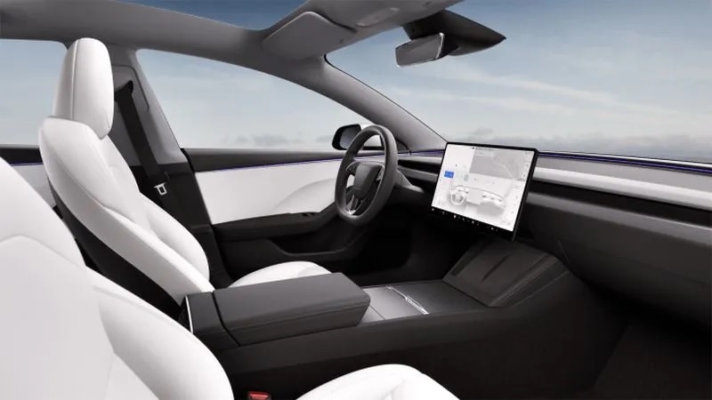 Роботакси Tesla впервые попало в ДТП — пострадала припаркованная Toyota