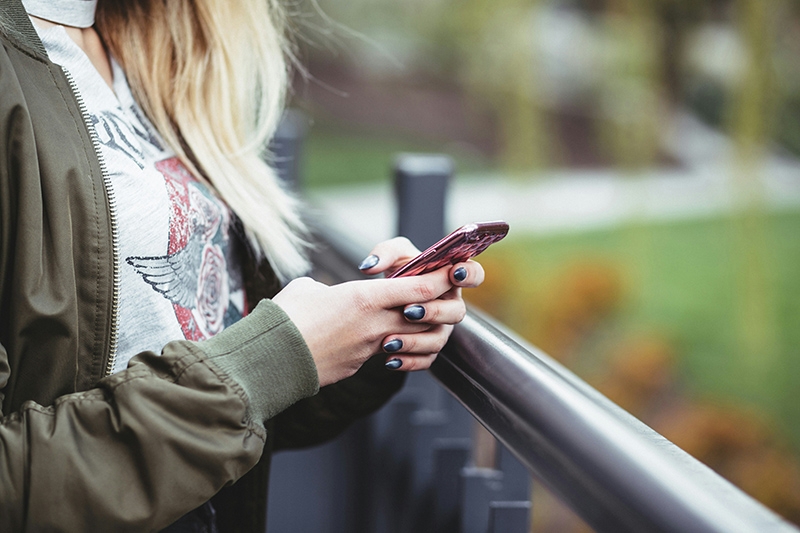 Россияне лишились SMS от банков — операторы перестарались в борьбе со спамом