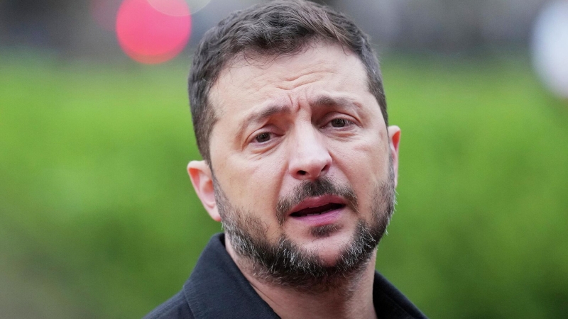 "Начали замыкать кольцо". В США сообщили Зеленскому плохие новости