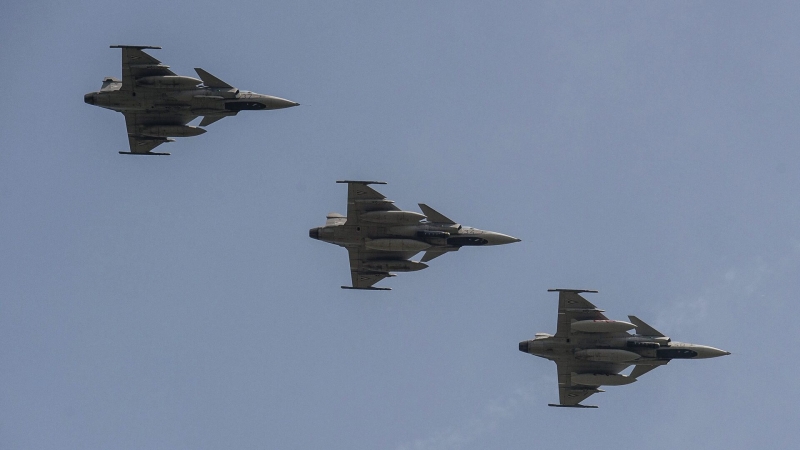 Шведские и испанские истребители провели  полеты над Балтийским морем